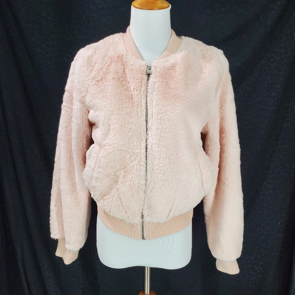Love Tree Jacket Womens Size S Pink Faux Fur Bomber Soft Fuzzy Fall Trend NWT